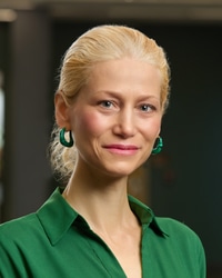 Dr. Eva Almenar
